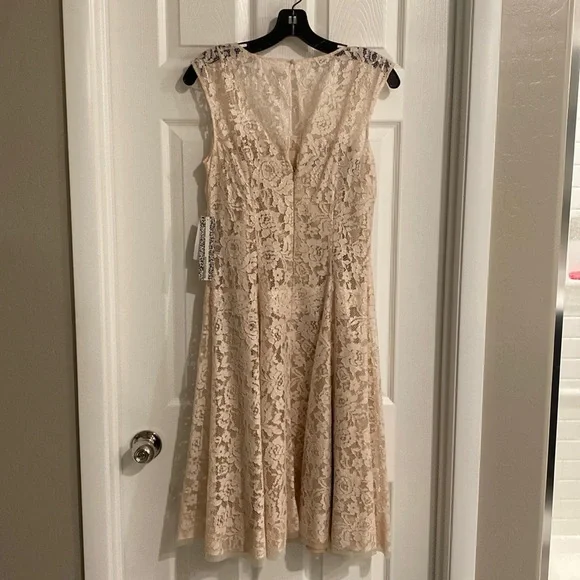 Kay Unger Lace Dress
